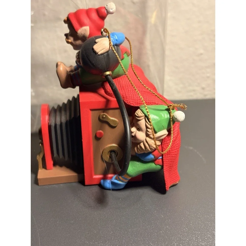 Picture Perfect Elves'1993'Elf Taking Pictures-Christmas Charmers Ornament-NICE